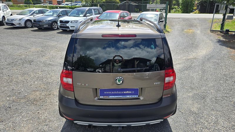 Škoda Yeti 2.0TDI ELEGANCE  4x4  - fotka 10 z 46