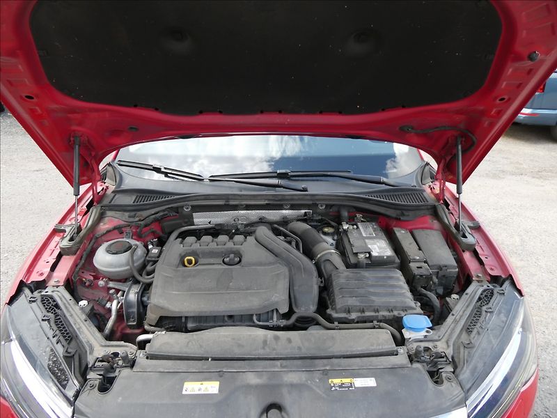 Škoda Superb 1,5 TSi 110kW STYLE+, NAVI,LED - fotka 35 z 37