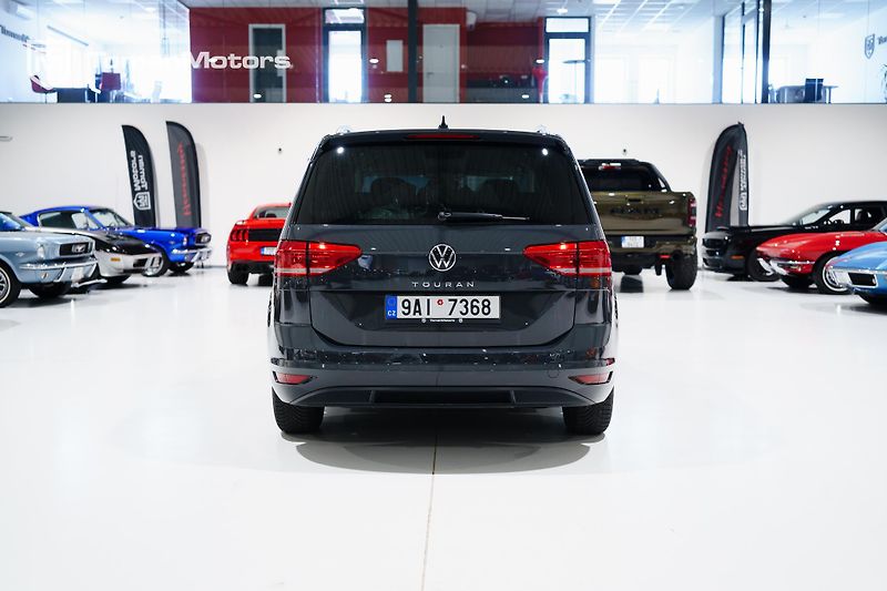 Volkswagen Touran (2022) 1.5 TSI Comfort line - fotka 6 z 22