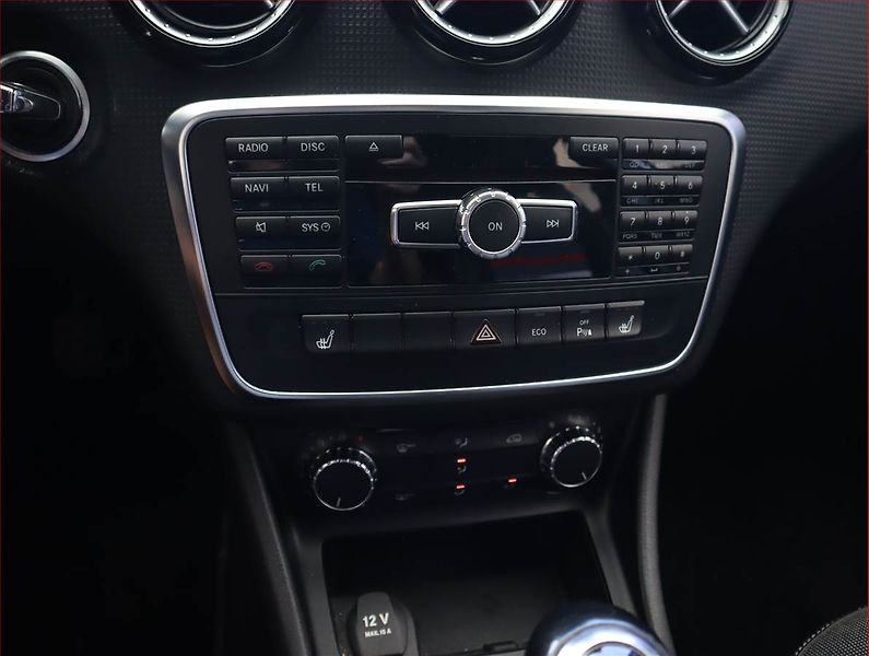 Mercedes-Benz Třídy A (2014) A 180 d, Xenony, Park. senzory - fotka 12 z 17