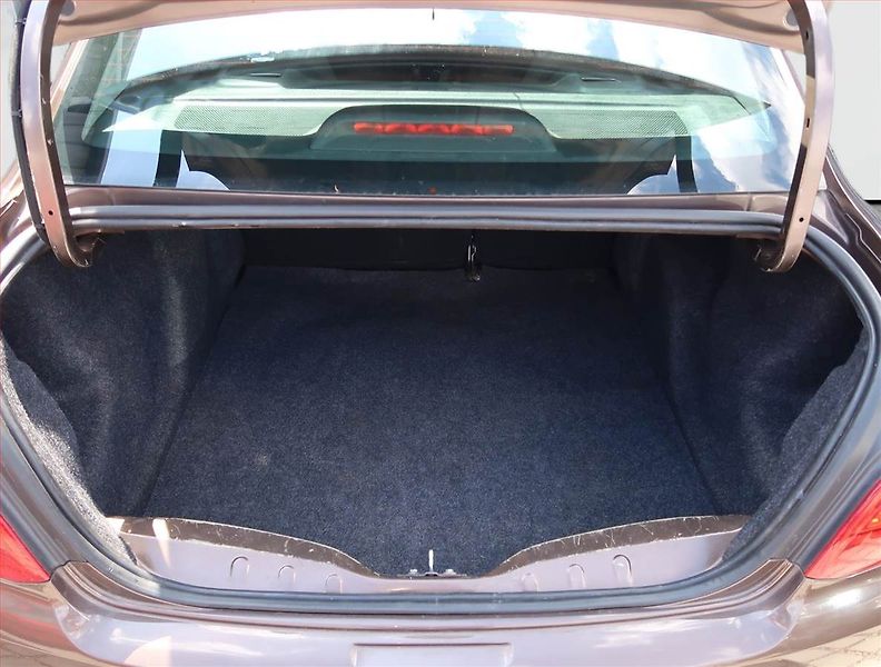 Peugeot 301 (2015) 1.6 VTi, po STK, jezdí výborně - fotka 13 z 15
