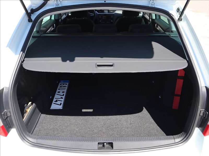 Škoda Octavia 2,0 TDi 110kW4x4 ParkPilot DPH - fotka 23 z 24