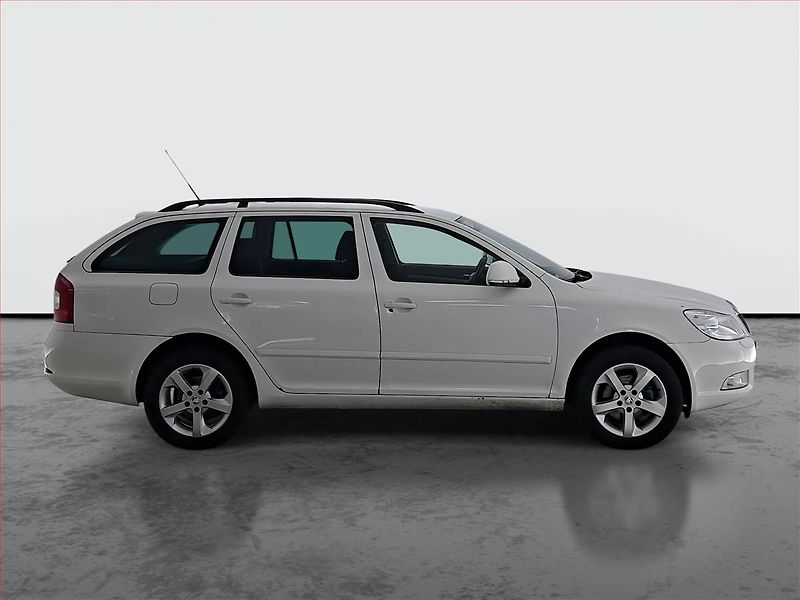 Škoda Octavia (2012) 2.0 TDI, 4X4, Xenony - fotka 6 z 15