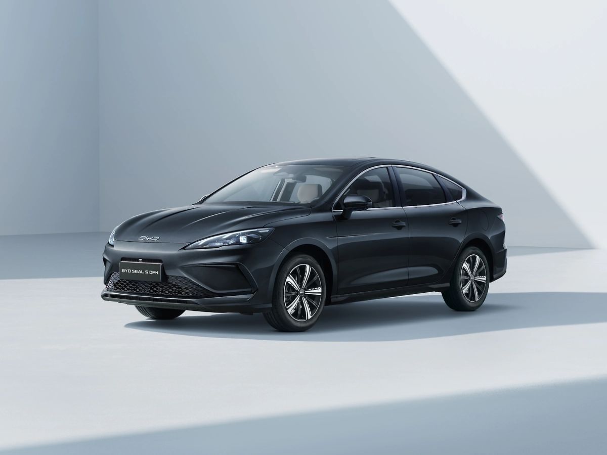 BYD Seal DM-i Design/DOJEZD PŘES 1000KM