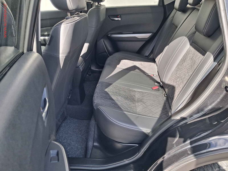 Suzuki Vitara (2019) 1.4 BJet AllGrip, AT, kůže - fotka 10 z 21