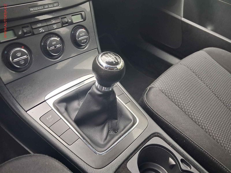 Volkswagen Passat (2006) 1.6i, autoAC, temp - fotka 15 z 15