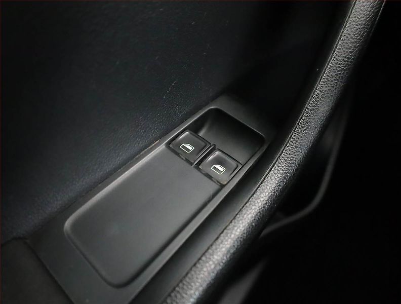 Škoda Fabia (2015) Ambition 1.4 TDI, Tempomat - fotka 14 z 18
