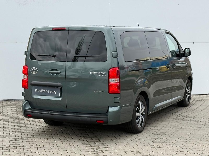Toyota ProAce Verso BEV 75kWh Business Comfort L2 - fotka 2 z 29