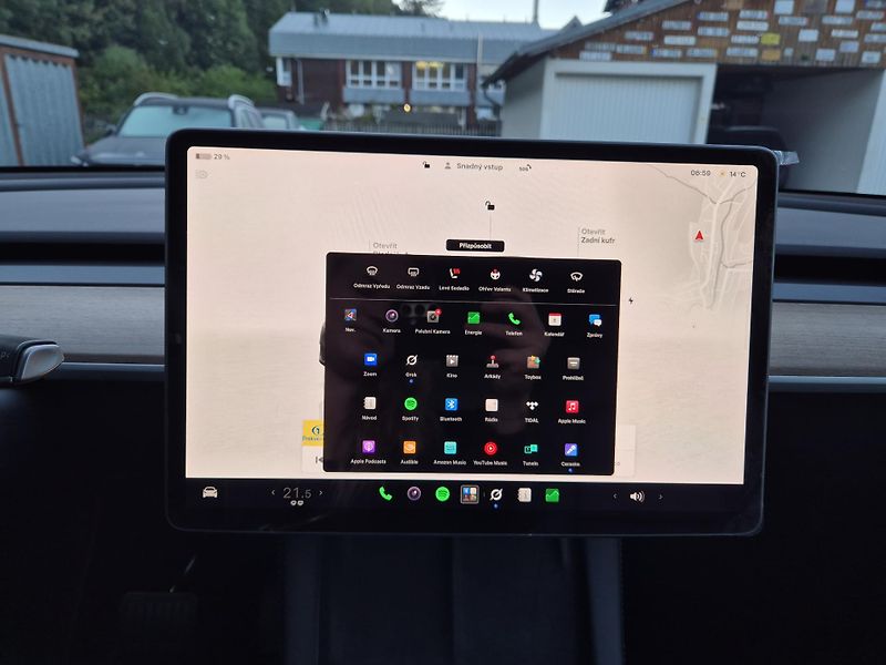 Tesla Model Y RWD 235kw 95,3 % - fotka 34 z 49