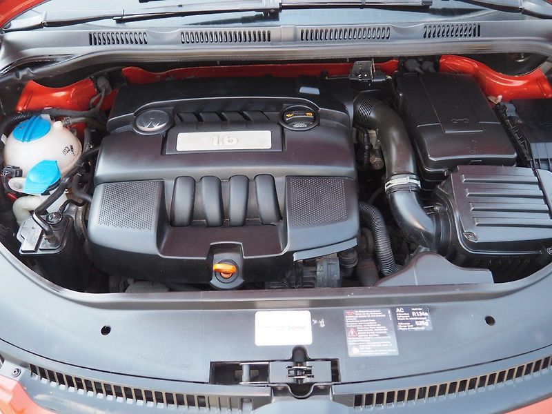 Volkswagen Golf Plus (2006) 1.6i, Edice Goal, AC - fotka 32 z 32