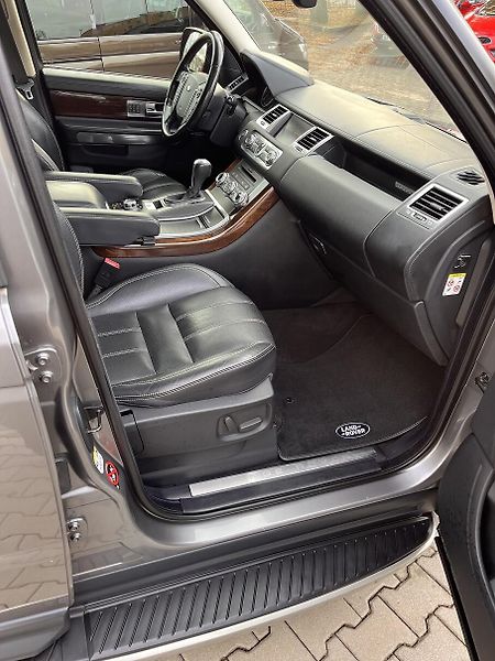 Land Rover Range Rover Sport (2010) 3.0 /180kW - fotka 13 z 44