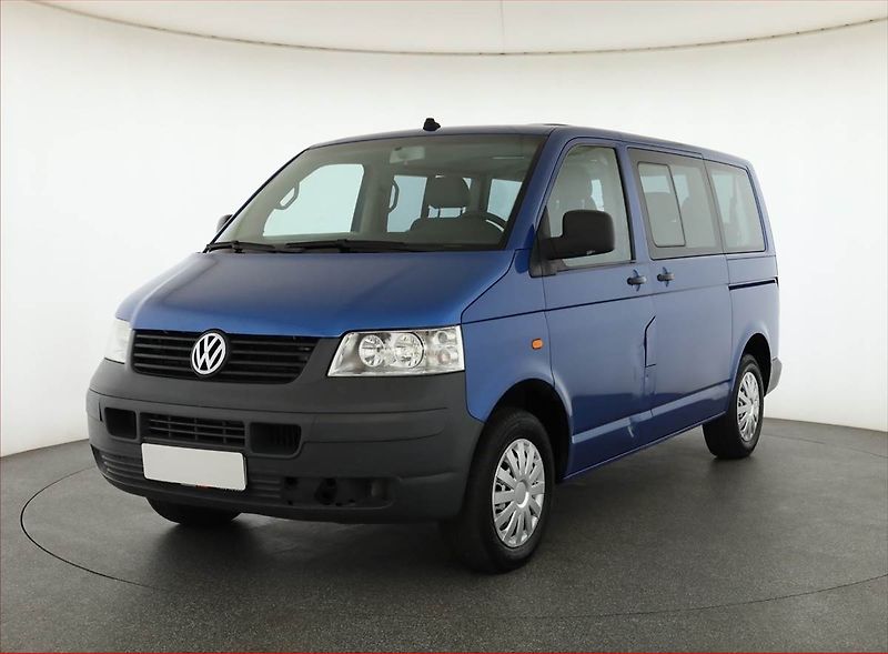 Volkswagen Transporter (2003) 2.5 TDI, Bus, 7Míst, 1Maj - fotka 2 z 13