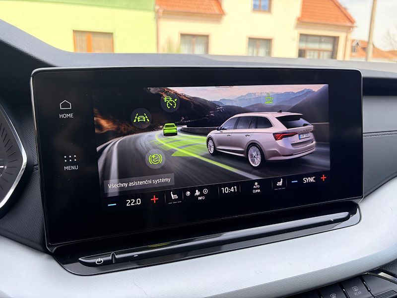 Škoda Octavia 2.0TDI DSG 4x4 STYLE - fotka 31 z 44