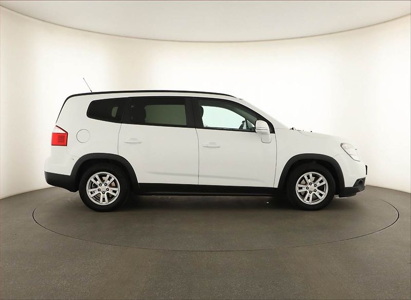 Chevrolet Orlando (2014) 2.0 VCDi, 7 míst, Tempomat - fotka 6 z 15