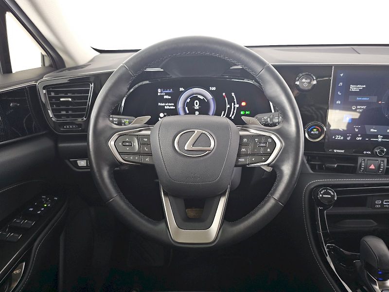 Lexus NX 350h (2023) 2.5HEV Comfort TOP - fotka 23 z 35