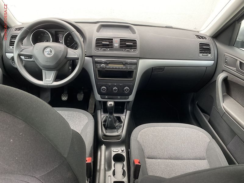 Škoda Yeti (2015) 1.2 TSi, Active, TZ - fotka 8 z 15