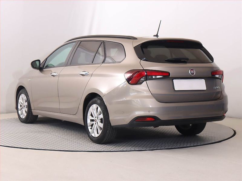 Fiat Tipo (2018) 1.4 16V, Serv.kniha, Tempomat - fotka 4 z 17