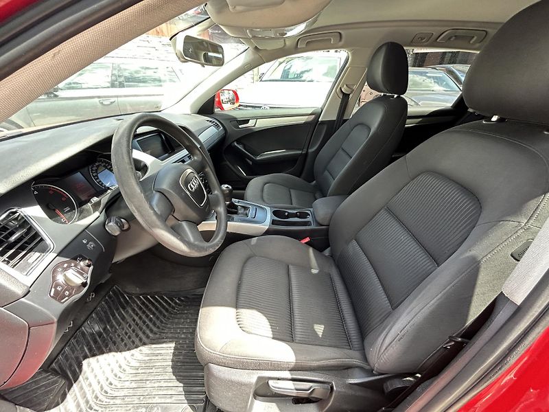 Audi A4 (2010) 2.0 TDi 105 KW manuál  - fotka 13 z 24