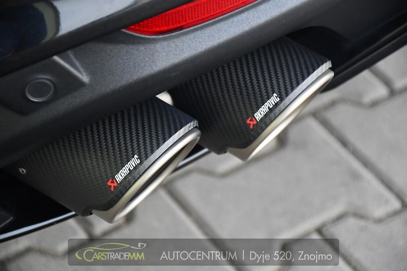 Alfa Romeo Stelvio 2.9V6 Bi-T SPARCO+AKRAPOVIČ - fotka 50 z 54