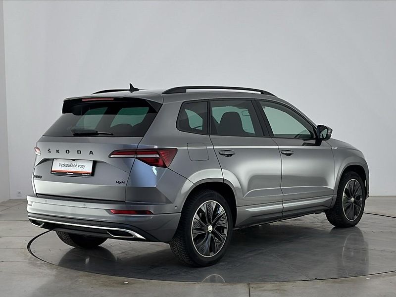 Škoda Karoq Sportline Exclusive 4x4 DSG - fotka 2 z 30