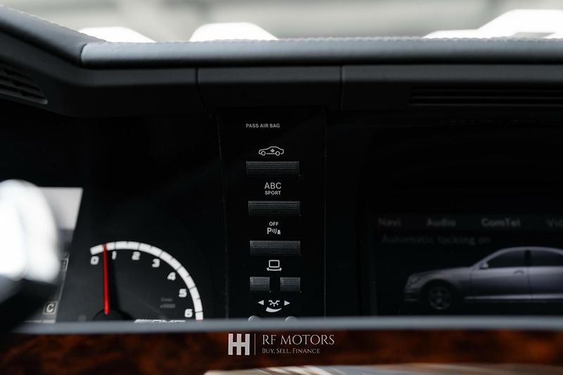 Mercedes-Benz Třídy S (2013) AMG S 63 5.5 V8 Biturbo - fotka 53 z 56