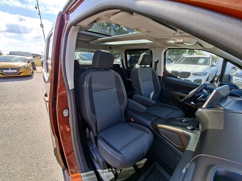 Peugeot Rifter GT LINE 1,5 BHDi 130k EAT8 - fotka 15 z 28