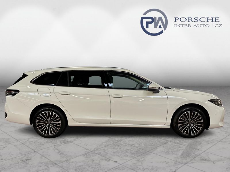 Volkswagen Passat Elegance 2,0 TDI 110 kW - fotka 7 z 25