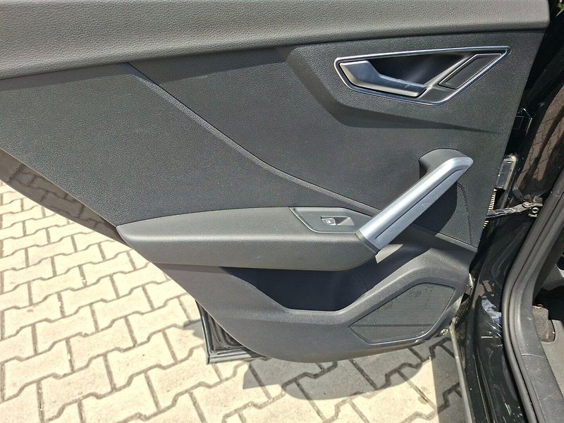Audi Q2 (2016) 2.0TDI 140kW 7A QUATTRO S-LINE - fotka 38 z 47