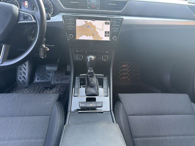 Škoda Superb 2.0 TDi 140kW 4x4 serviska - fotka 16 z 29