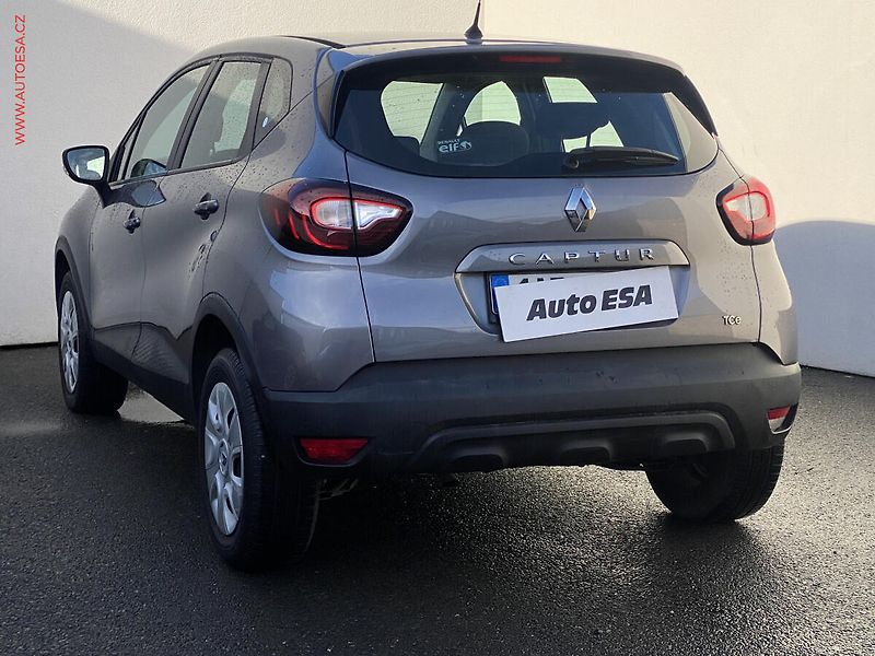 Renault Captur (2017) 0.9 TCe, AC, tempo - fotka 6 z 16