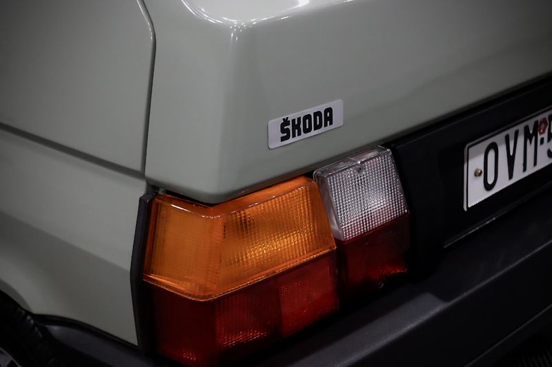 Škoda Favorit (1988) 1.3 46 kW 136 L  - fotka 8 z 47