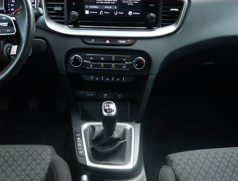 Kia Ceed (2023) Spin 1.0 T-GDI, SPIN, DPH - fotka 19 z 19