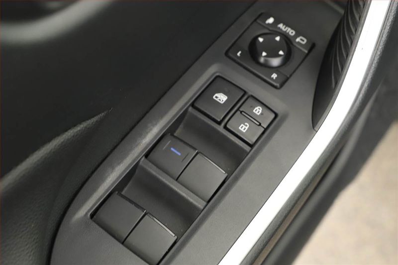 Toyota RAV4 (2019) 2.0 Valvematic - fotka 12 z 15