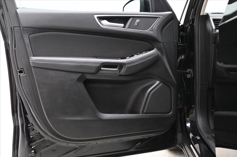 Ford Galaxy 2,0 EcoBlue 140 kW AT8 Titaniu - fotka 25 z 34
