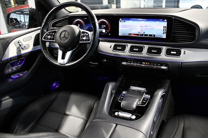 Mercedes-Benz GLE 300d 4MATIC AMG Line 7Míst/Nig - fotka 11 z 34