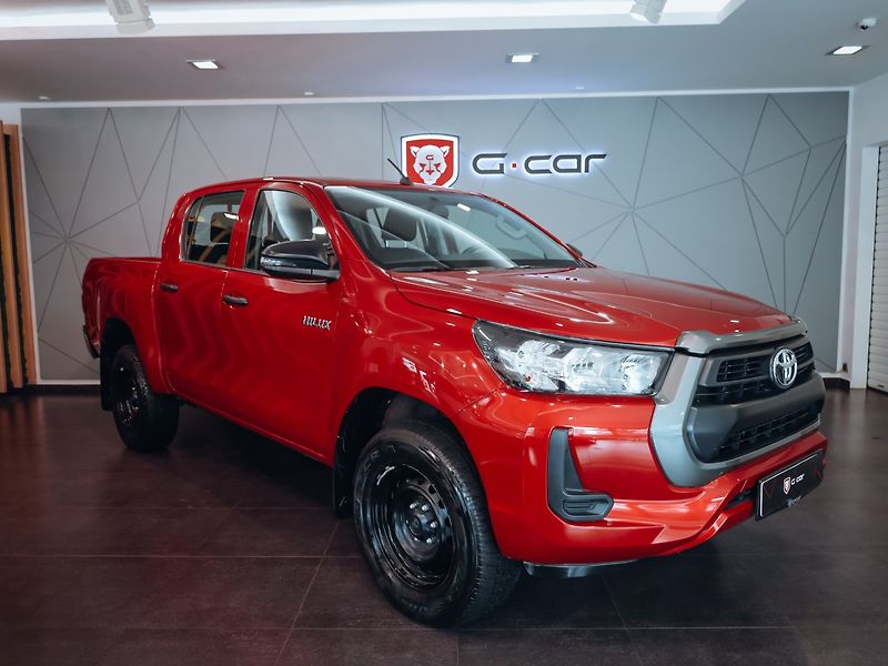 Toyota Hilux 2.4 D-4D Double Cab 4x4 Live - fotka 2 z 30