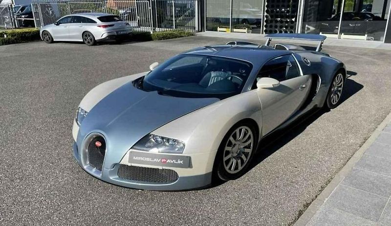 Bugatti Veyron Super Sport.