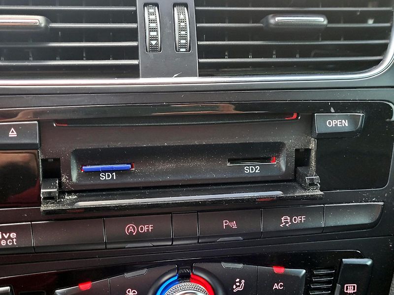 Audi A5 2,0 TFSi S-LINE,SERV.KN.ROZVOD - fotka 45 z 52