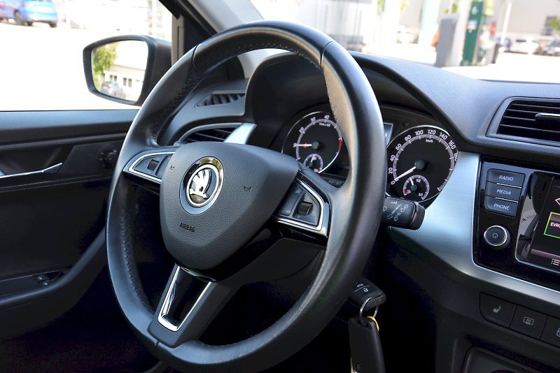 Škoda Fabia (2019) 1.0 TSI 81 kW Ambition PLUS - fotka 13 z 20