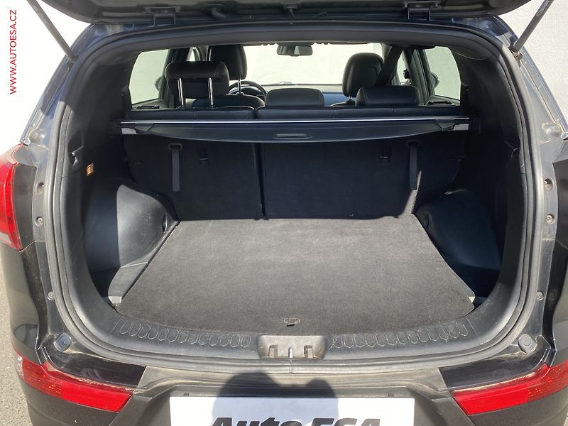 Kia Sportage (2014) 1.7 CRDi, AC, navi, park - fotka 7 z 17