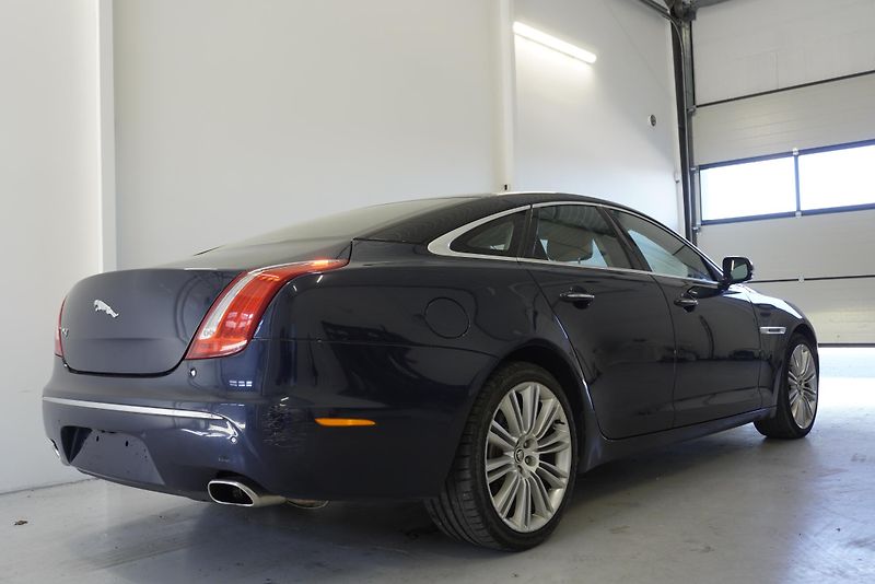 Jaguar XJ 5.0 V8 PREMIUM LUXURY - fotka 12 z 53