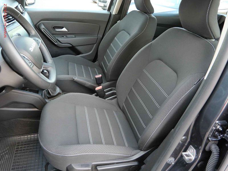 Dacia Duster (2023) 1.0 T, 1.maj,ČR, AC, TZ - fotka 9 z 18