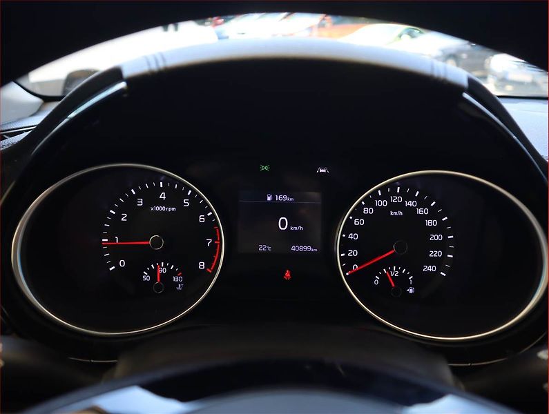 Kia Ceed (2020) 1.0 T-GDI, Tempomat - fotka 11 z 19