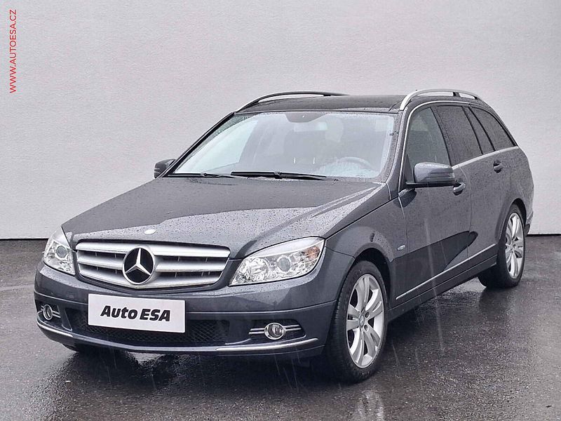 Mercedes-Benz Třídy C (2009) 1.6i C180, TZ, +kola, panor - fotka 3 z 16