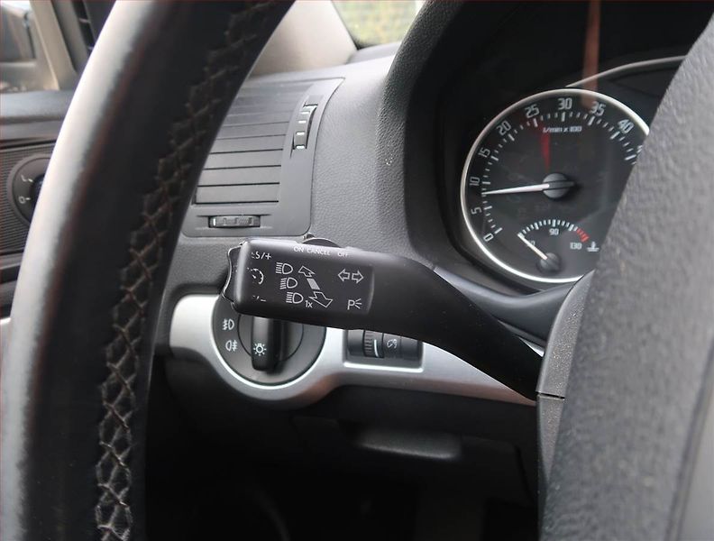 Škoda Octavia (2013) Scout 2.0 TDI, 4X4, Xenony - fotka 16 z 22