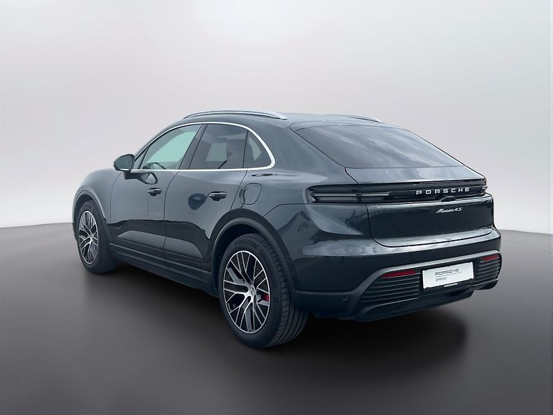 Porsche Macan 4s - fotka 3 z 26