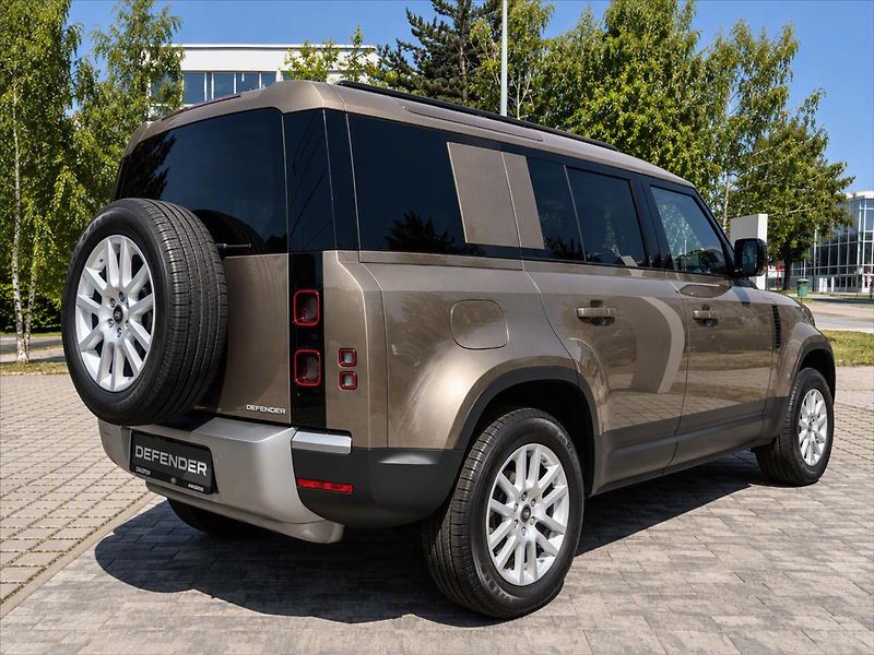 Land Rover Defender (2026) 110 D200 S - fotka 8 z 29