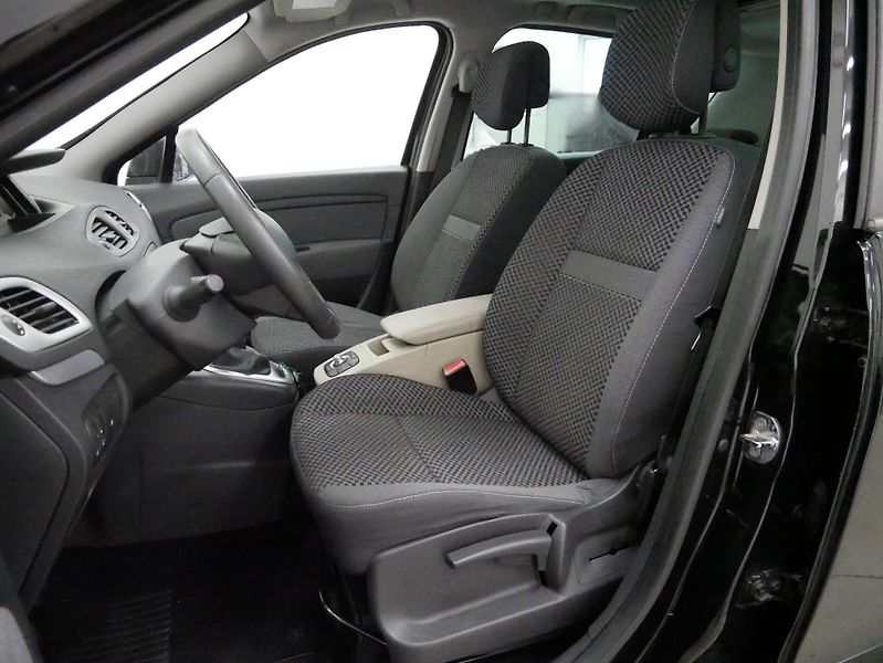 Renault Scénic - fotka 11 z 28