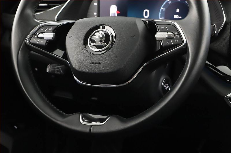 Škoda Octavia (2022) 2.0 TDI, Tempomat - fotka 8 z 20