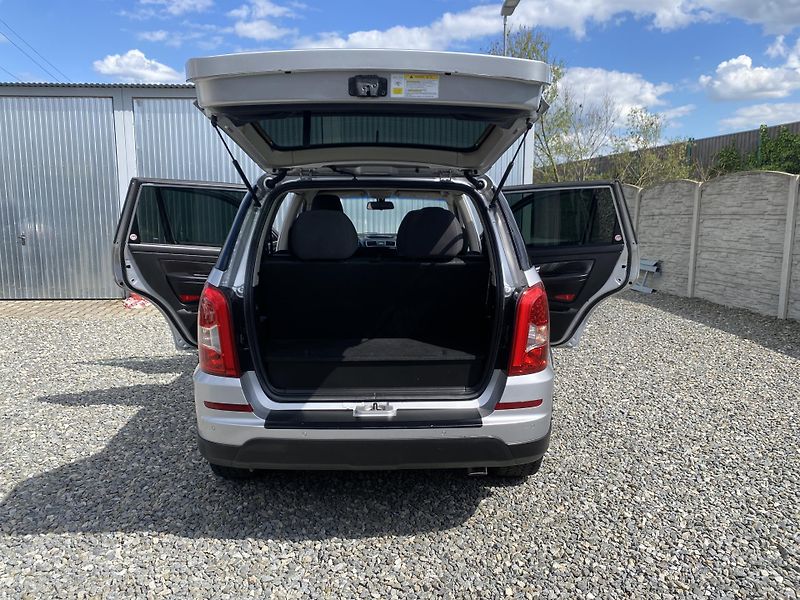 SsangYong Rexton 2.0CD-i 4x4 7M MAN 155PS 170KM - fotka 131 z 151